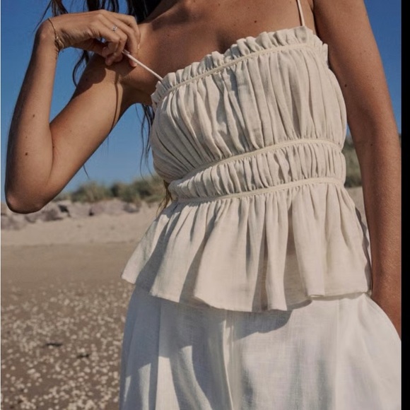 Zara Beige Ruffled Top - Picture 4 of 4